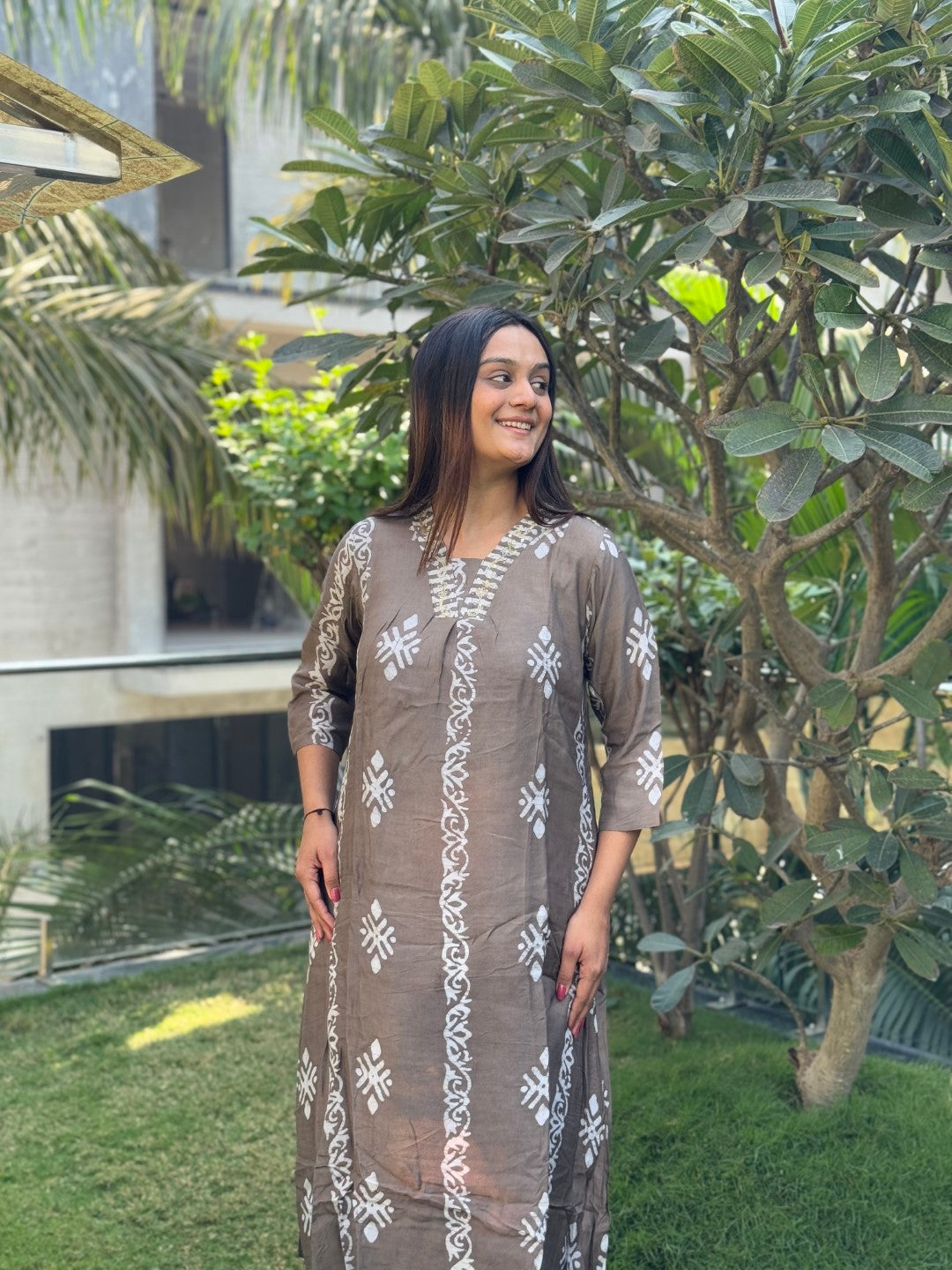 Pure Visscose Muslin V-Neck Grey Kurti Pant Set