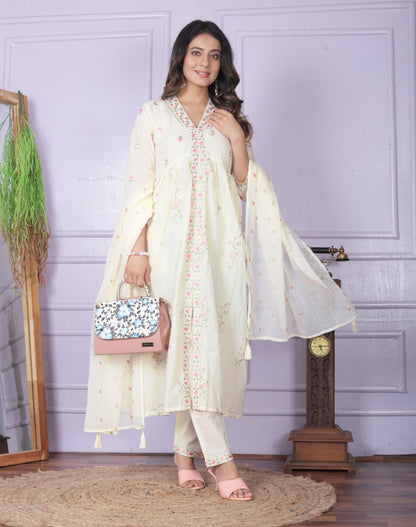 V Neck Center Cut Off White Suit