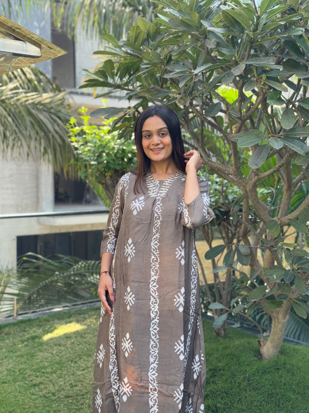 Pure Visscose Muslin V-Neck Grey Kurti Pant Set