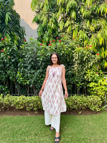 Peach Ikkat Print Spaghetti Kurti With Qlots Pant