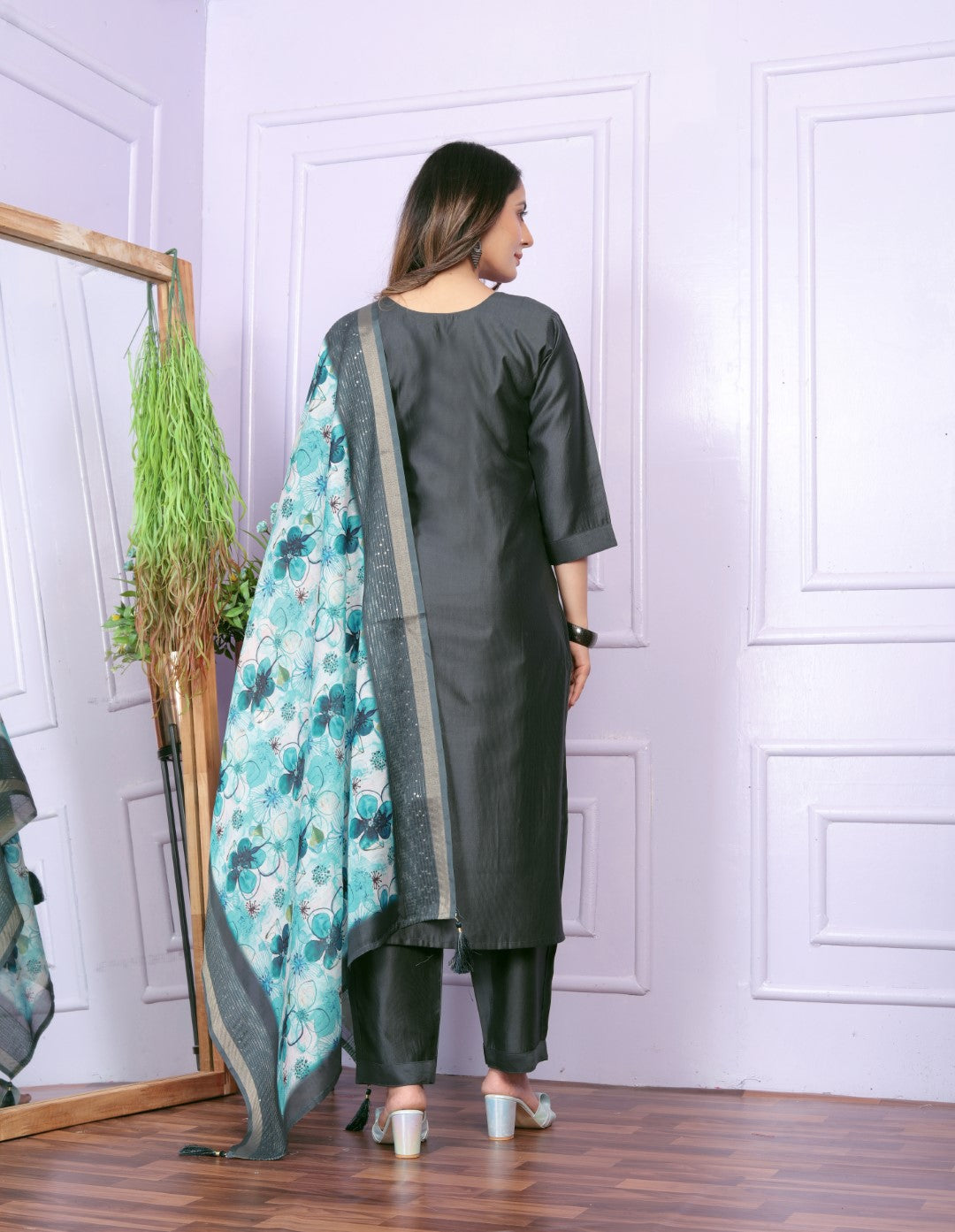 Silk Solid Grey Round Notch Neck